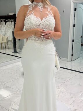 Veni Infantino Aelwen Dress- Ivory Lace Halter Wedding Gown